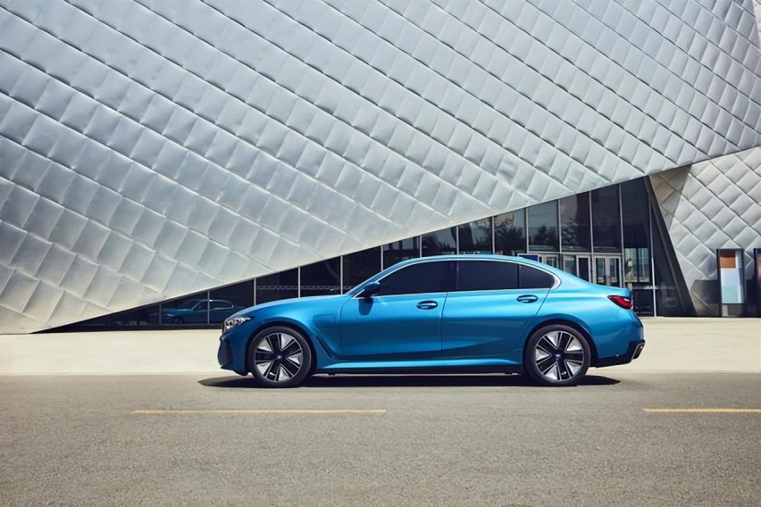 全新BMW i3：在“出色”表现之外，彰显“绿色”格局