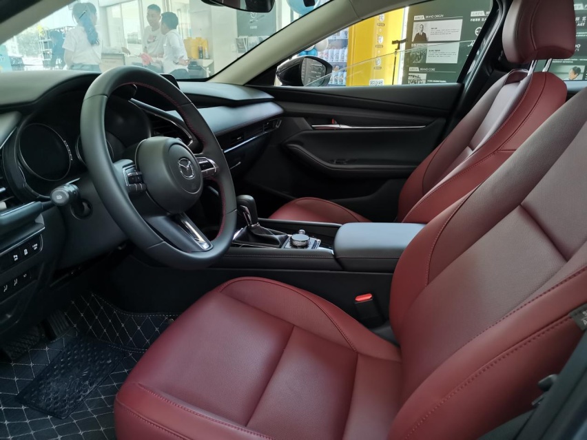 极热上市！长安马自达昂克赛拉/CX-30黑曜版登陆重庆