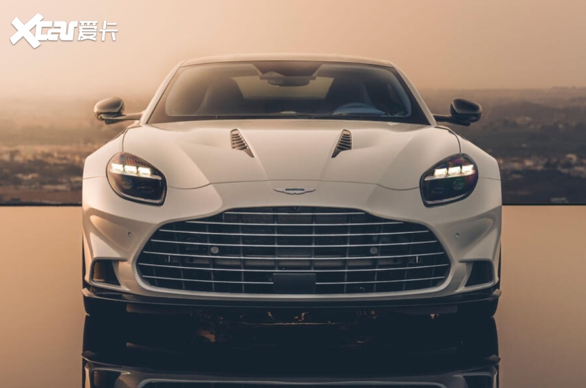 2025款阿斯顿马丁Vanquish，粘合铝底盘，1000Nm的V12