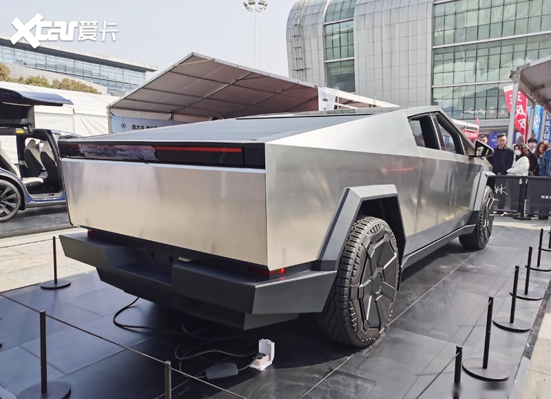 当科幻走入现实，特斯拉赛博越野旅行车无锡巡展来了