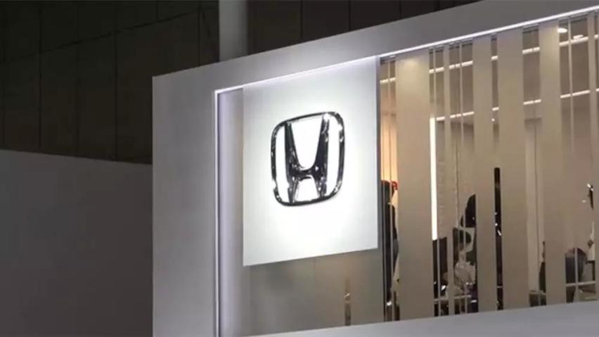 本田上海车展现场，就差没把自家造的飞机搬进来了