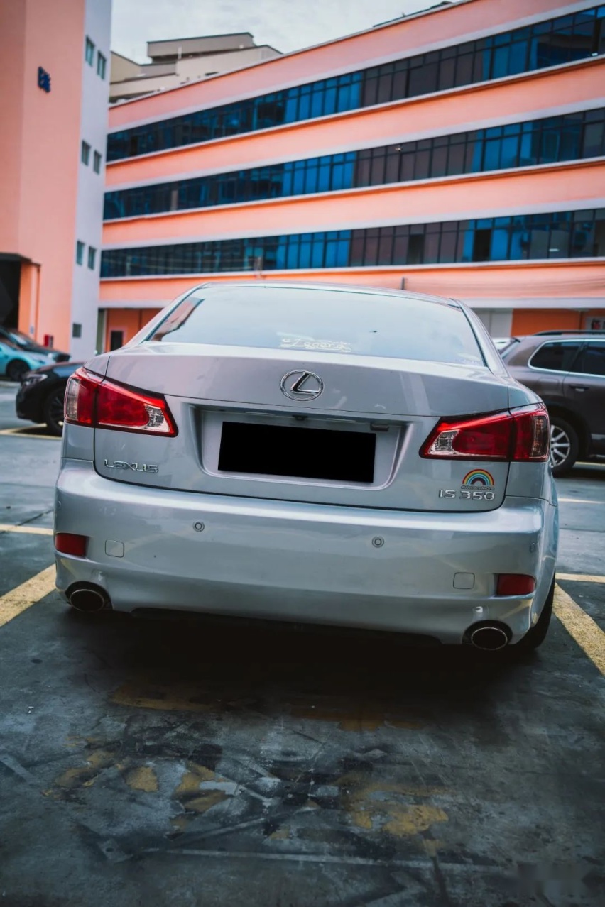 3.5 V6+后驱的雷克萨斯IS300，雷车也能玩出