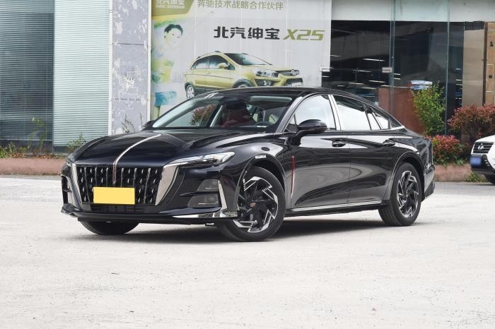 详细解读红旗H6，全系2.0T+8AT，轿跑风格中型轿车，值得购买吗？