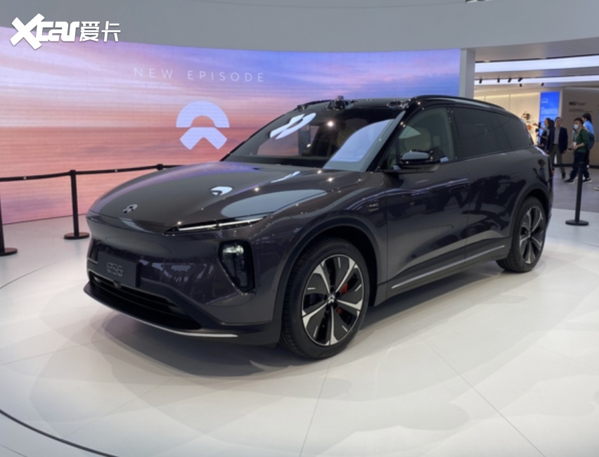 外观和尺寸方面作为年度改款车型,该车在外观总的变化不大,但和老款