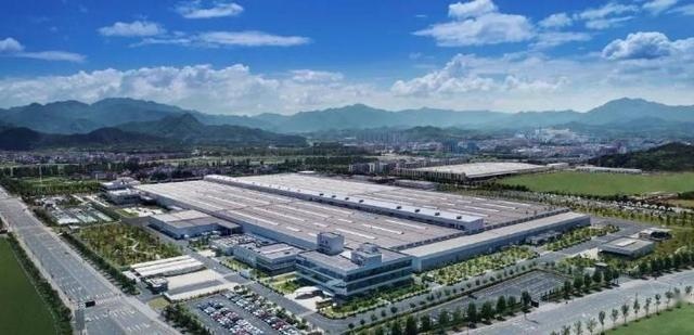 走进吉利工厂！探访全球最大动力基地，解读三缸发动机+48V轻混