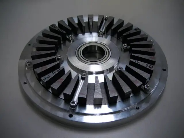 什么原因让AMG有勇气放弃大V8？轴向磁通电机！