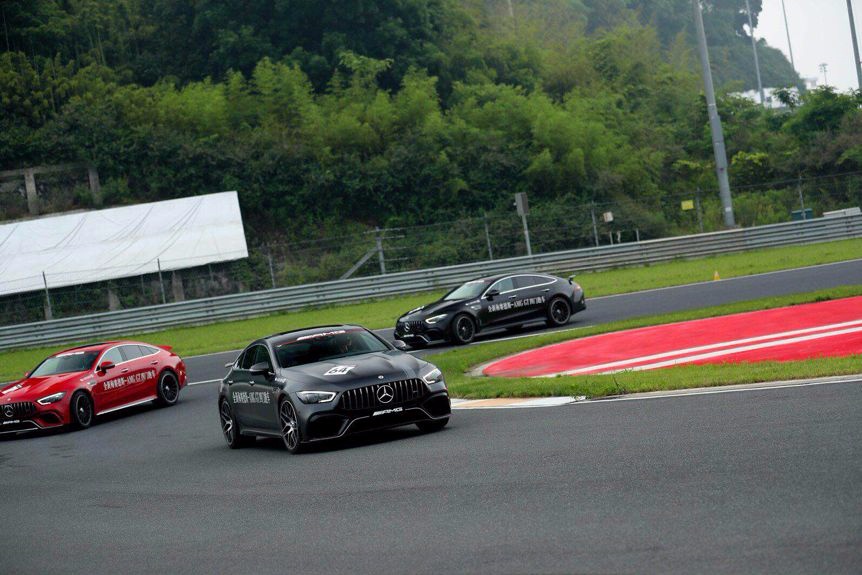雷厉·风行 试驾AMG GT 四门跑车