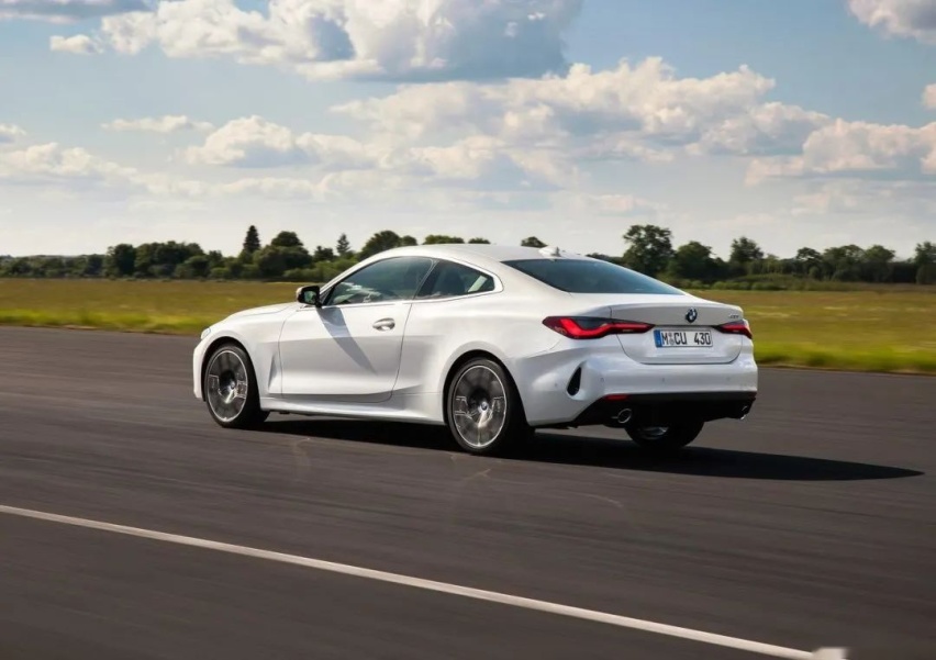 宝马4系Gran Coupe，四门依然帅气