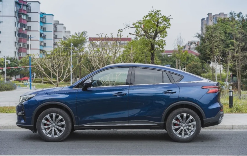 颜值、配置都有了，预算有限又想买轿跑SUV，看看这款
