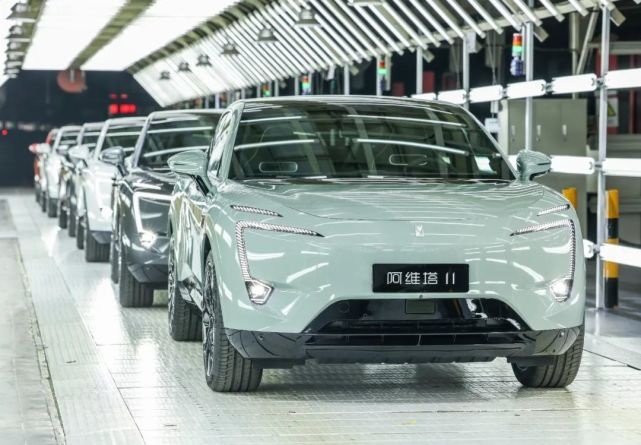 2023洗牌加速，变局之下新能源车市谁能笑到最后