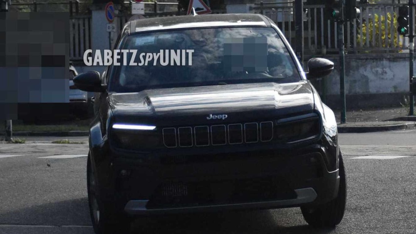 Jeep扛不住了？纯电车型不受欢迎 Jeep Avenger燃油版曝光