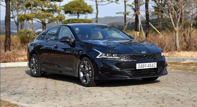 全新起亚K5将于4月份正式亮相，内外都有革新，这回还能火吗？