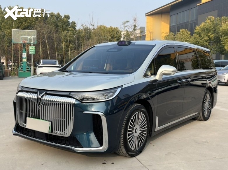 25万左右豪华插混新能源MPV，长途和家用怎么选