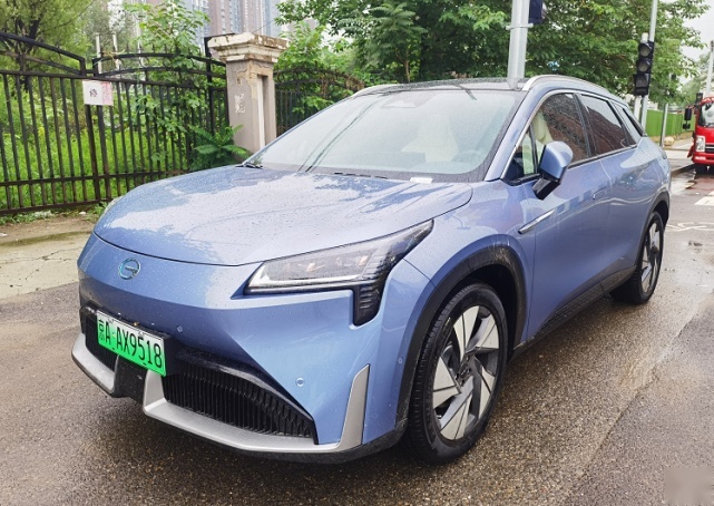 试驾广汽埃安AION LX PLUS后，为啥再也想不起来蔚来ES6?