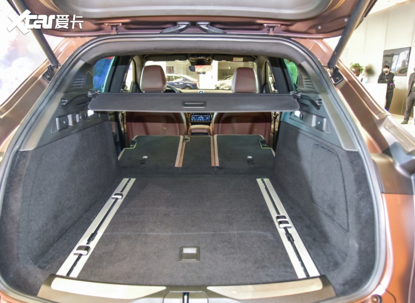 玛莎拉蒂要推出全新suv, 搭载3.0t六缸引擎,后排座椅可纯平放倒