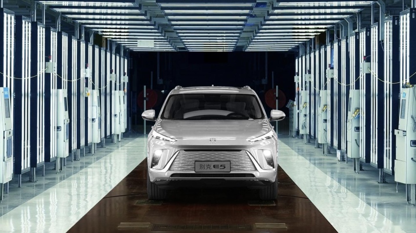 奥特能平台打造/纯电动中大型SUV 别克E5试装车下线 明年一季度上市