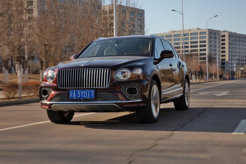 500万以内最奢华的SUV？试驾宾利添越EWB长轴距版