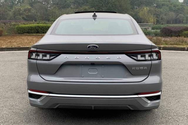 又开始“卷”了？福特蒙迪欧1.5T车型上市，入门才14.98万