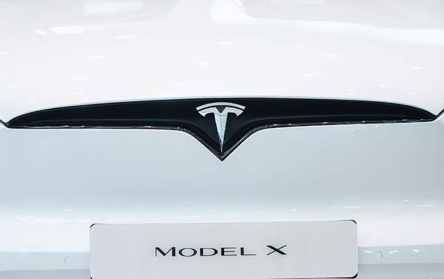 5年后的电动车啥样？看看特斯拉Model X Plaid就大致请清楚了