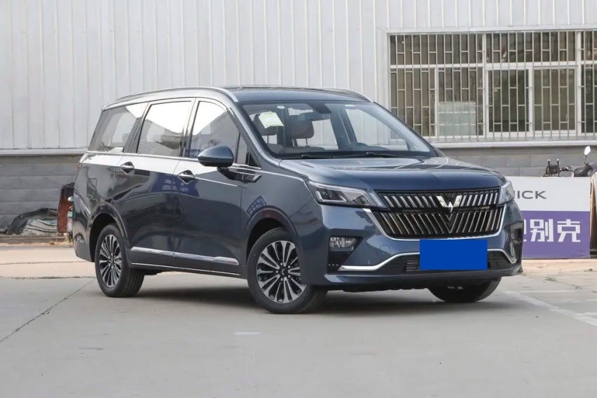 低价却不“廉价”，专为老百姓设计的7座家用车，五菱佳辰来了