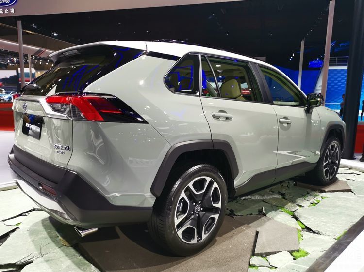 全新RAV4亮相上海车展