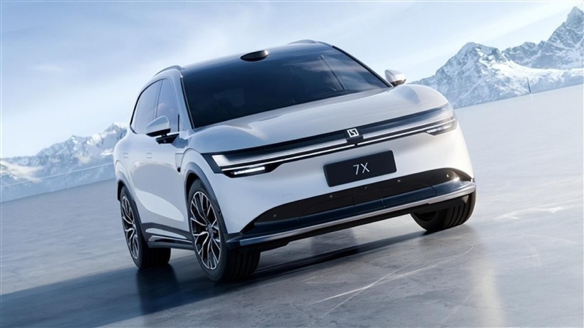 极氪7X内饰官图发布，定位中型SUV，9月下旬上市