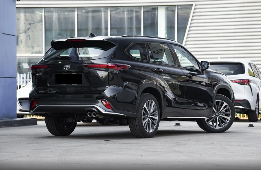 丰田7座SUV，裸车降到23.78万起，配8155芯片+L2级智驾