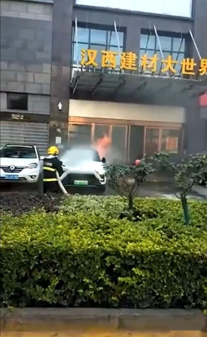 李斌口无遮拦，员工惨遭性侵，蔚来还有未来吗？