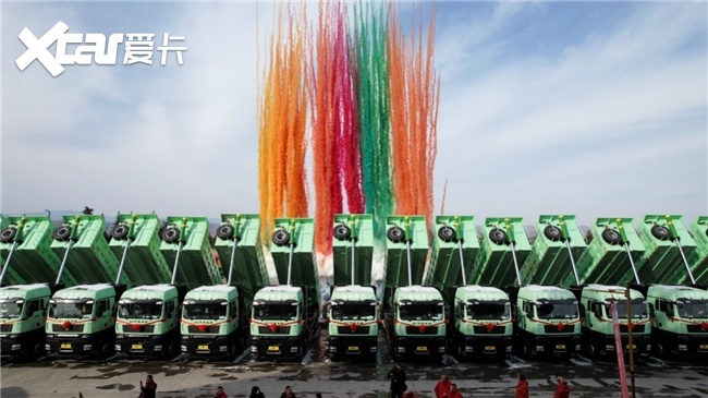 国内、出口重卡销量双第一！中国重汽这份成绩单“可复制”吗？