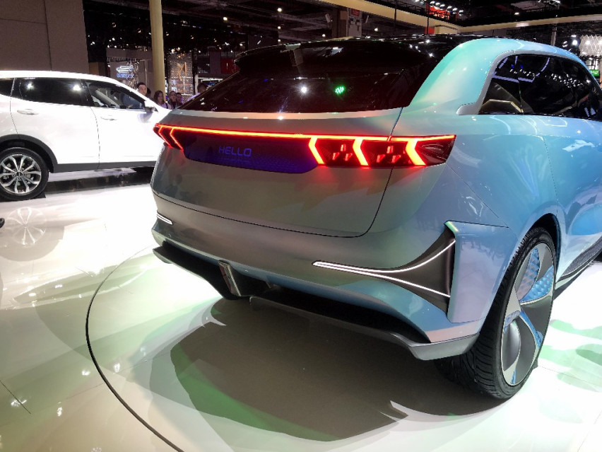 上海车展必看的概念车 WEY-X 4.6s破百 薄荷绿车身带你穿梭未来