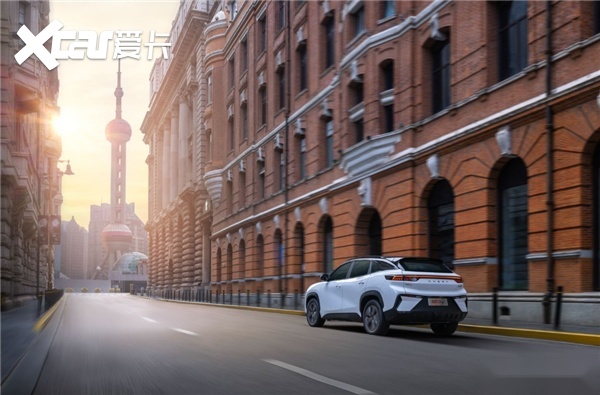 14.39万就能买全铝车身的纯电SUV，奇瑞eQ7真不想赚钱了？