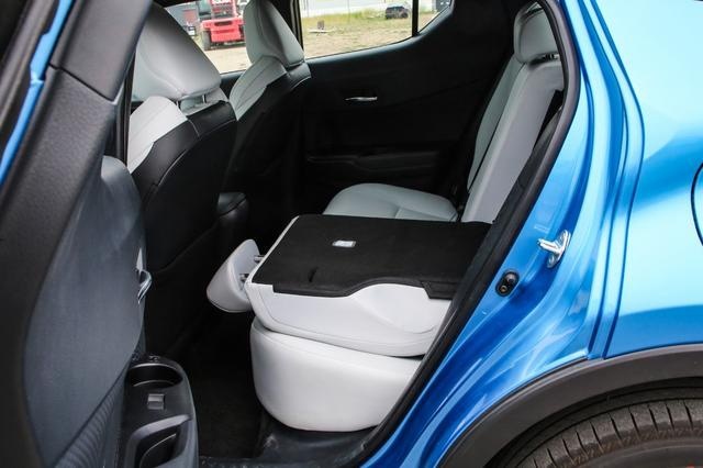 差别在哪？丰田奕泽E进擎对比丰田C-HR EV