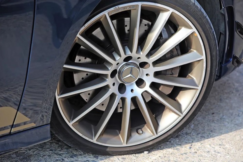 【深度】小目标|梅赛德斯-AMG A 35 4MATIC 先型特别版