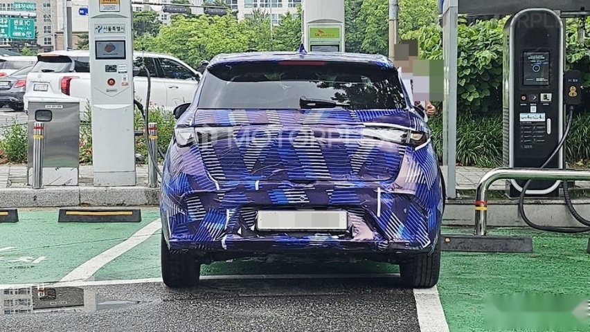 比亚迪海豚韩国道路测试曝光，将在今年上市！