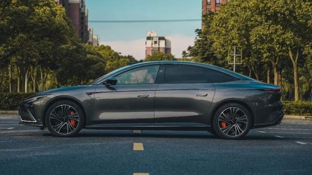 智己L7：花40万，为什么我选它？