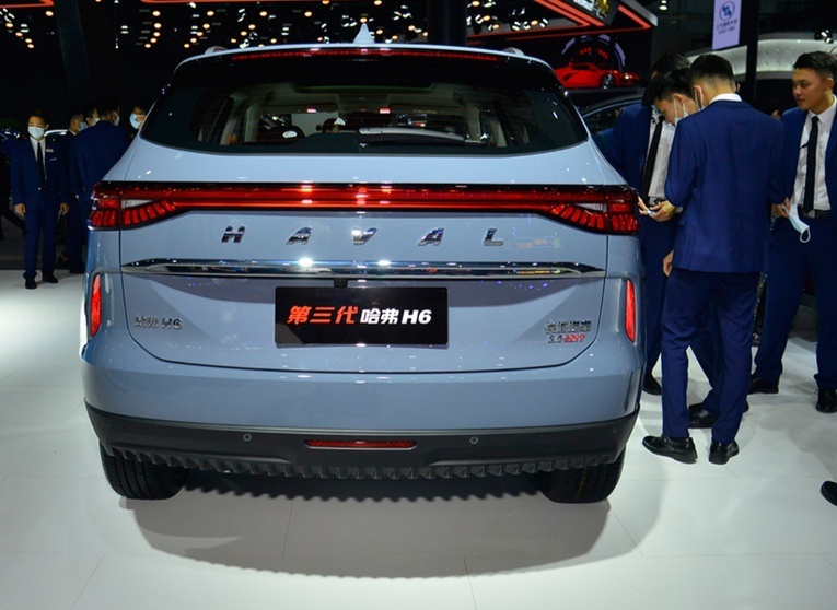 全新哈弗H6 2.0T车型上市 售13.69万起/配备四驱系