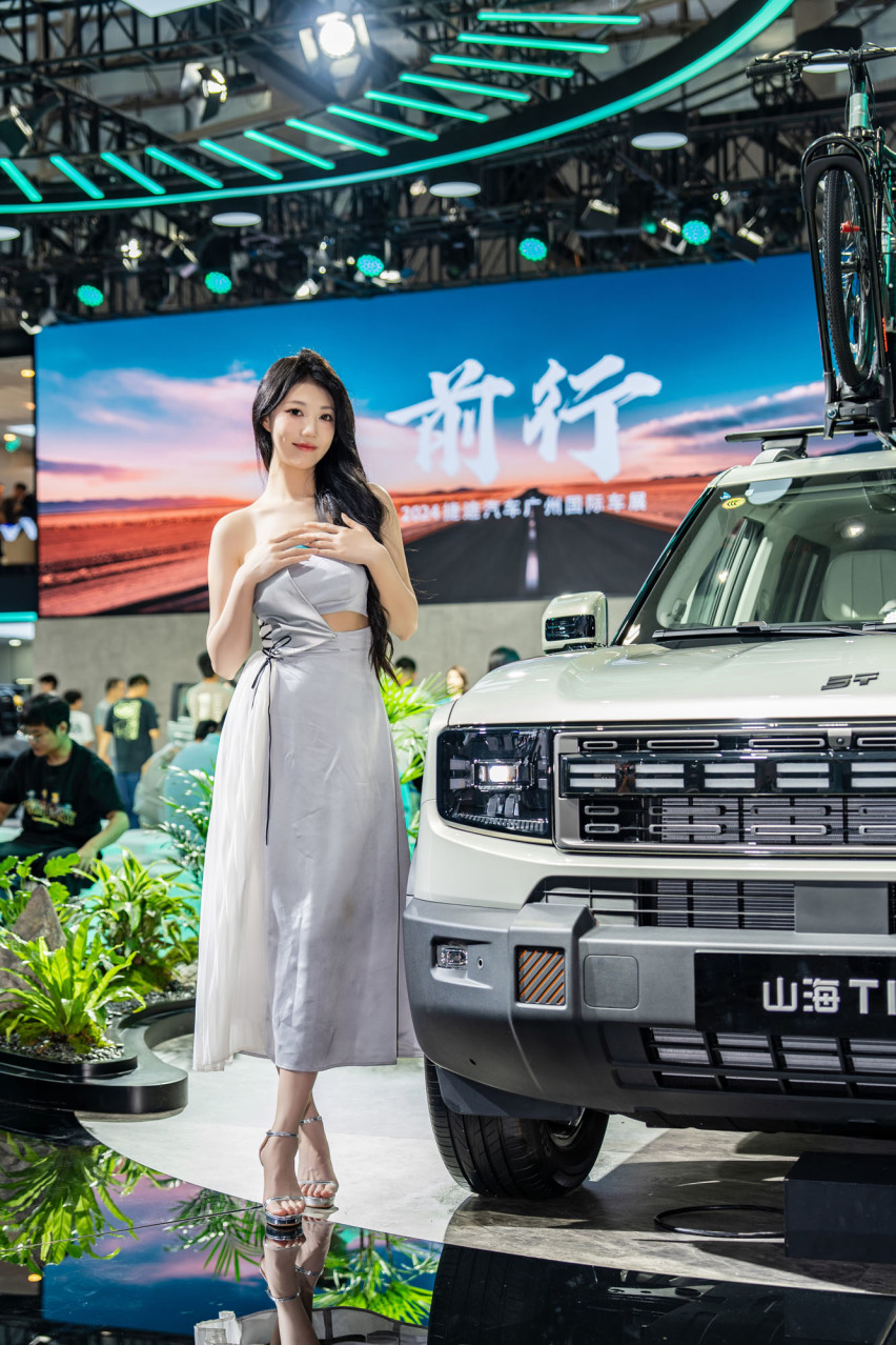 2024广州车展小姐姐大合集！是真男人就坚持到最后一张！