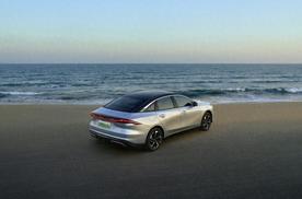 银河L6 EM-i玩脱了：7.78万起+24期0息，配置卷到犯规