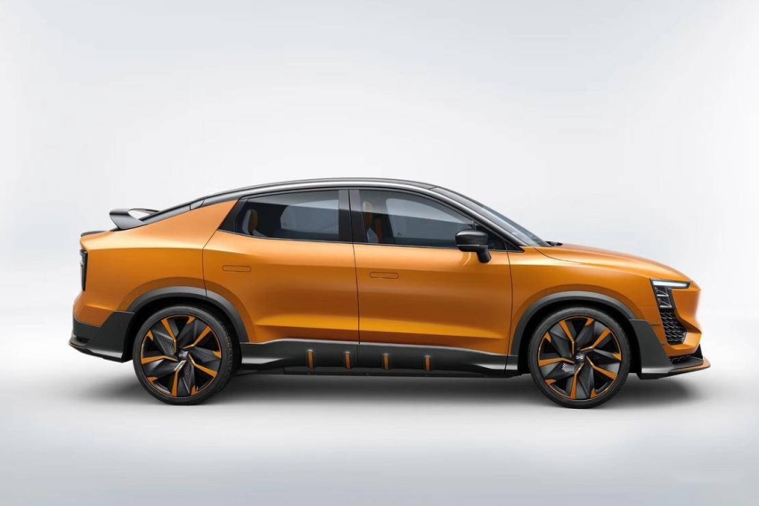 100% 年轻态轿跑 SUV 爱驰 U6 ion 首发亮相