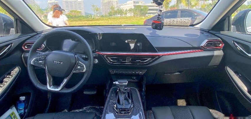 海南试驾长安欧尚X5,6.99万元起颜值动力一步到位