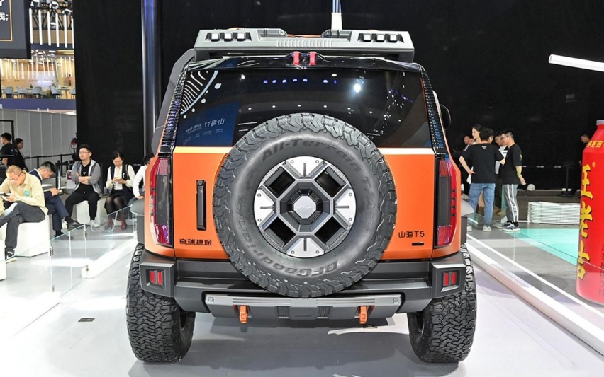 捷途要出大型硬派SUV！外形不输坦克、方程豹，配三把锁，能火？
