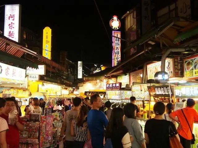 车是用来玩的，年轻人是用来宠的