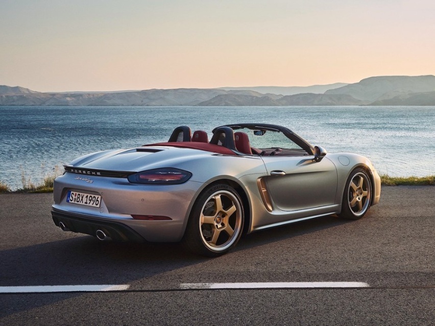 预计3月正式上市，保时捷发布Boxster25周年纪念版