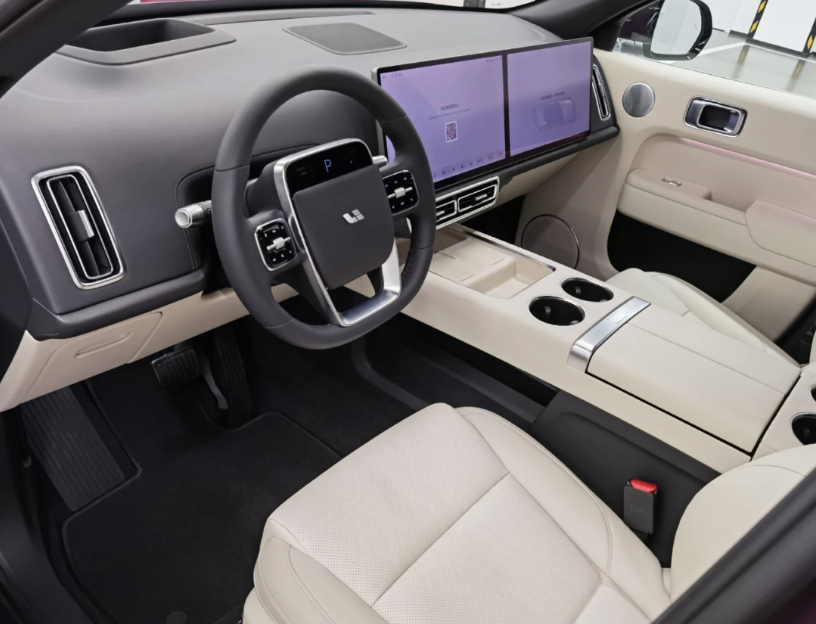 中大型SUV“优选”：理想L8，配置完善，续航表现理想，适合家用