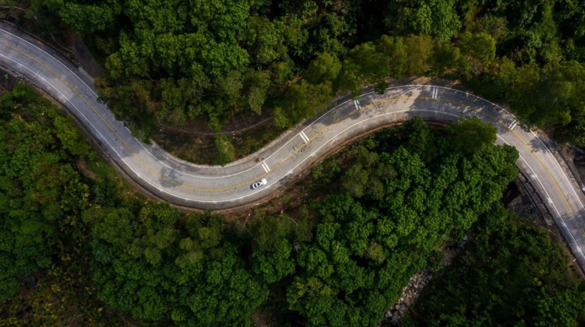 试驾｜开着沃尔沃S60在热带雨林“跑山劈弯”是种怎样的体验