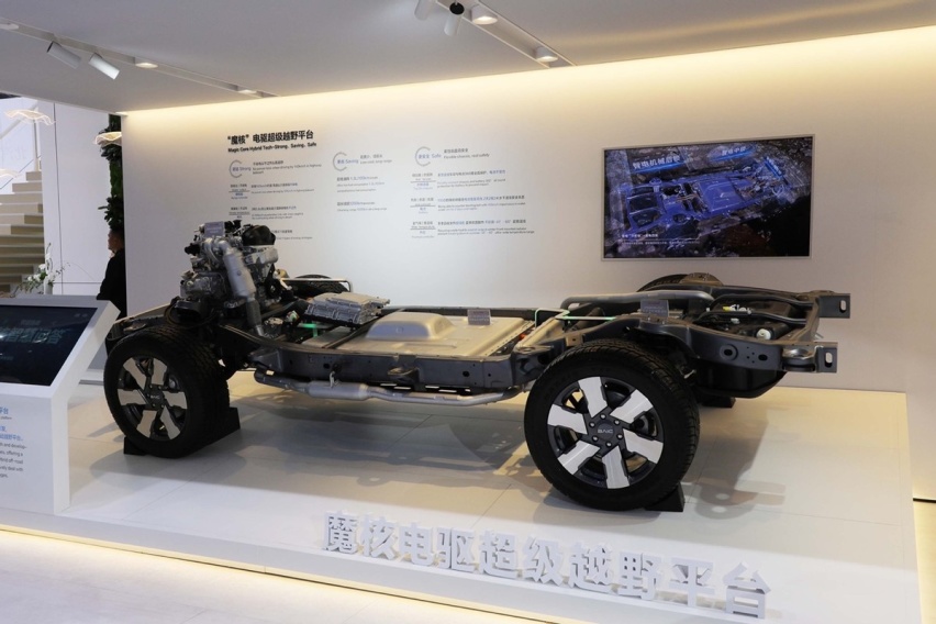 国产“揽胜”首次亮相，带你盘点广州车展3款国产SUV