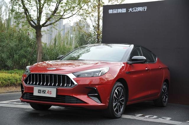 号称亲民版玛莎拉蒂,从8.48万降到5.88万,已成爆款
