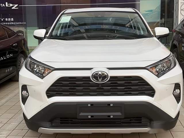 “二手车商体破防”，丰田RAV4荣放优惠5.3万，裸车仅12.38万！