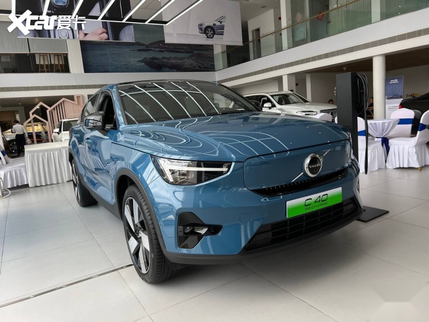 探店沃尔沃c40:纯电轿跑suv"小怪兽"-爱卡汽车爱咖号