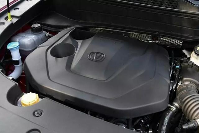 1.4T-CS35PLUS:外观内饰有微调，7速DCT变速箱